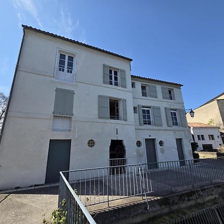 Quai 3 Loft Moderne Et Lumineux Les Pieds Dans L'Eau Jarnac Exterior foto
